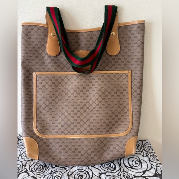 Gucci Handbags - Gucci Beige and Tan Tote with Green and Red Straps
